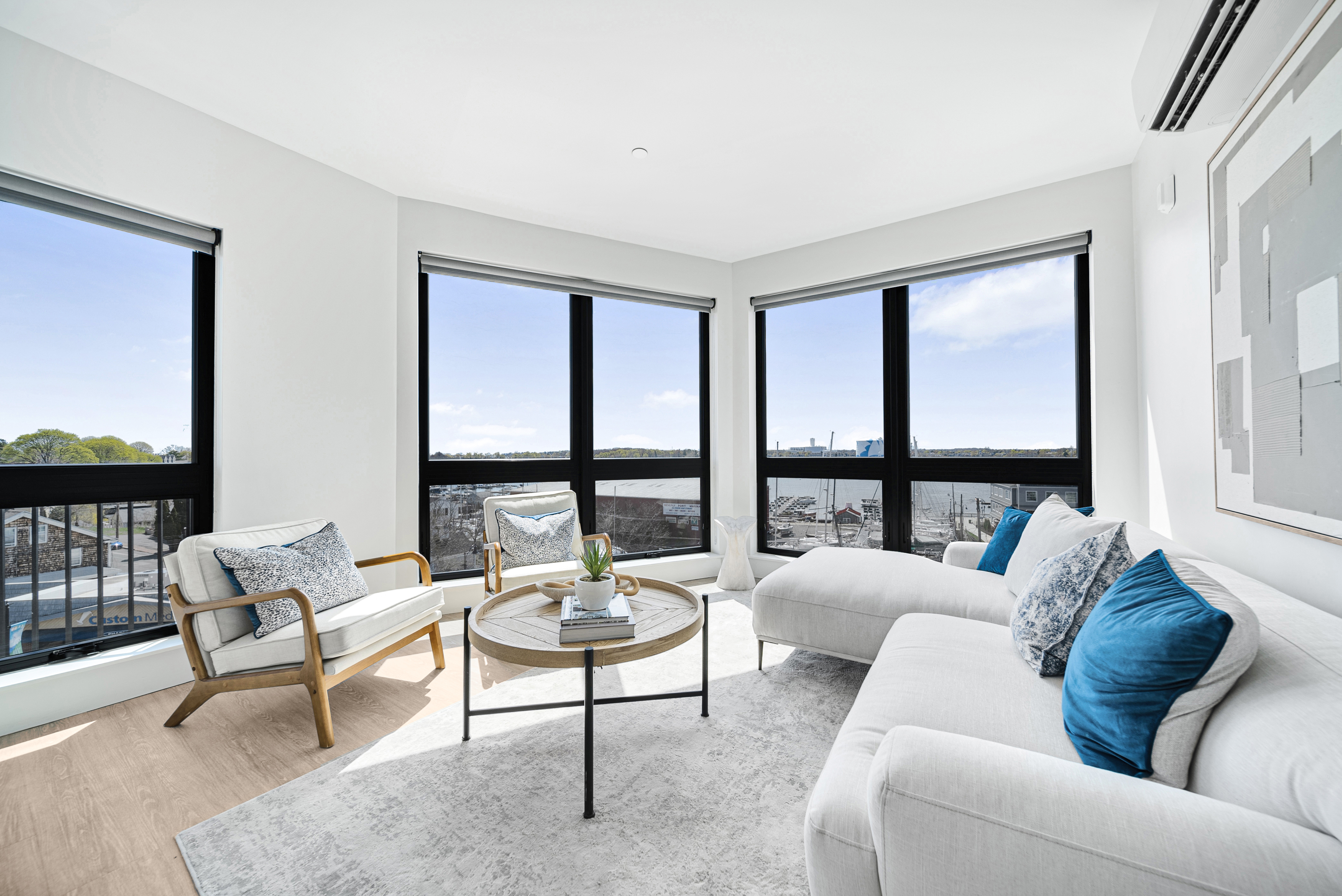 Amara Unit414 Patrick Pan Living